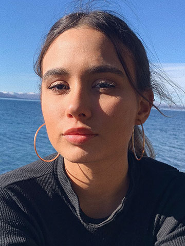 delfina-toka delfina-toka